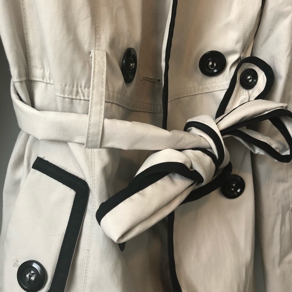 Betsey Johnson Lace-Up Back Coat - Picture 5 of 8